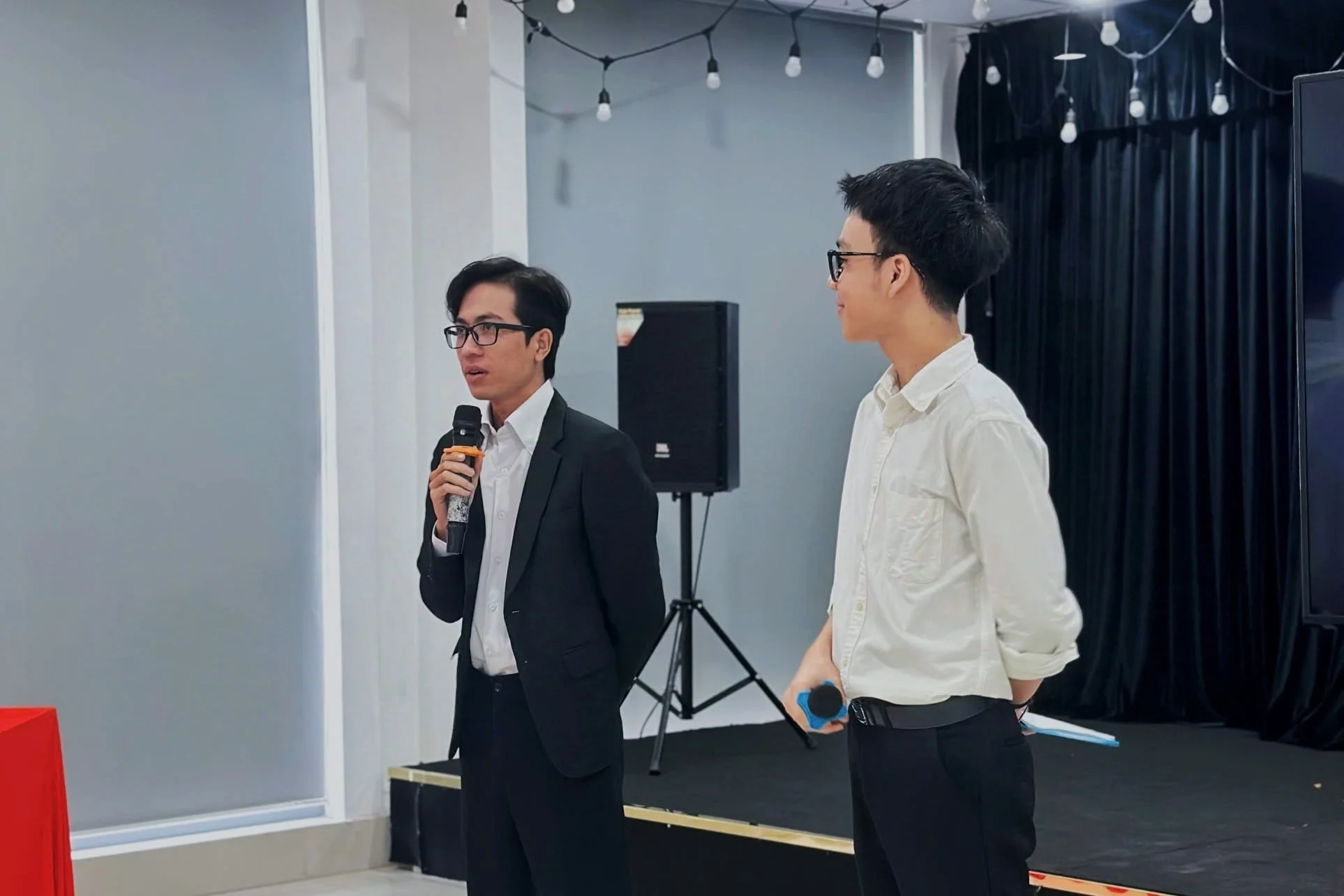 Nhân trao đổi với sinh viên FPT Polyschool tại Talkshow