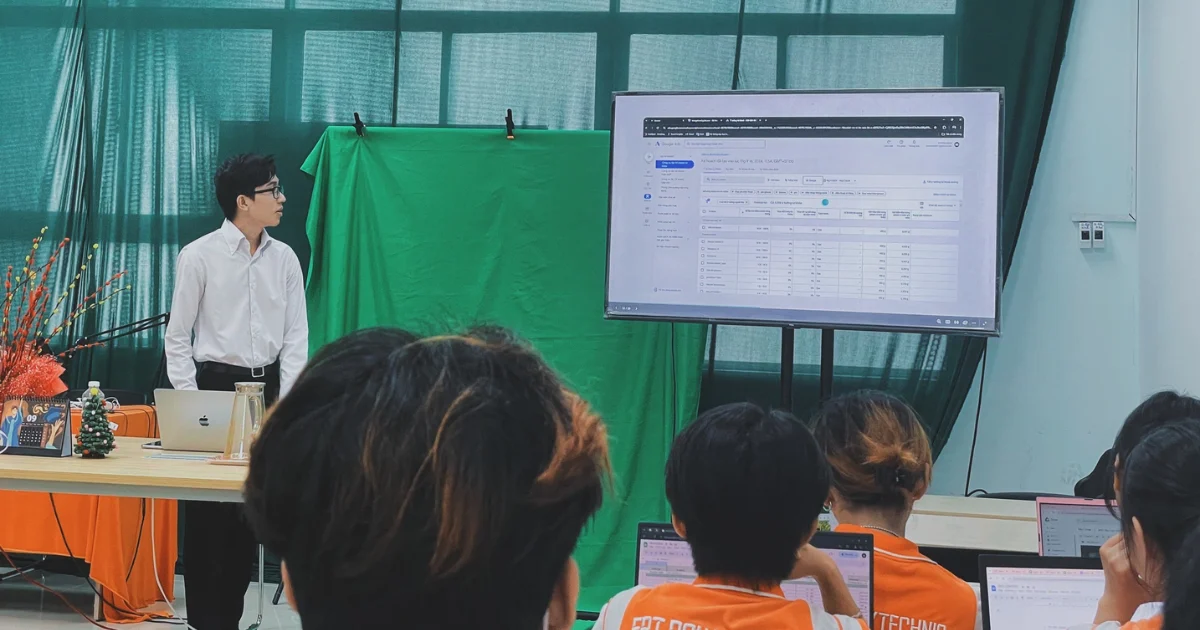 [Workshop] SEO Copywriting thực chiến - 3 buổi lăn xả cùng sinh viên FPT Polytechnic Cần Thơ